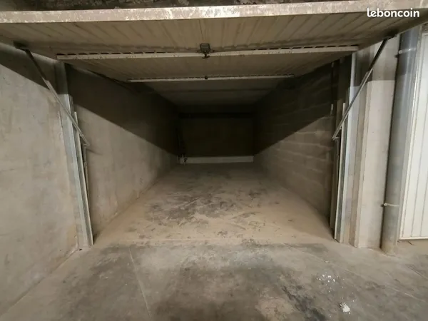 Garage/box 18 m² Rive De Gier