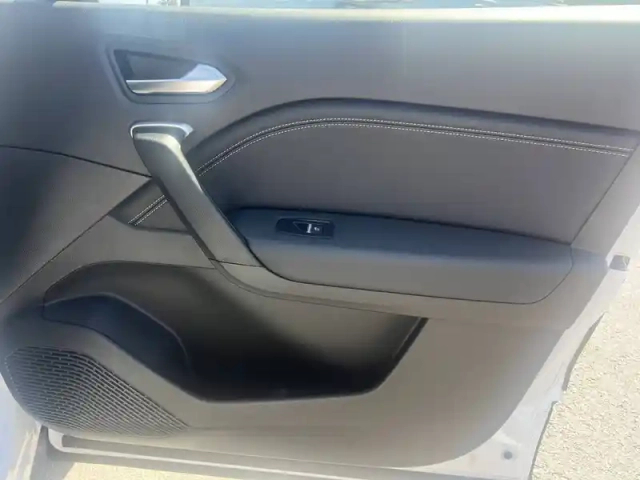 Renault Captur tce 90 — photo 15