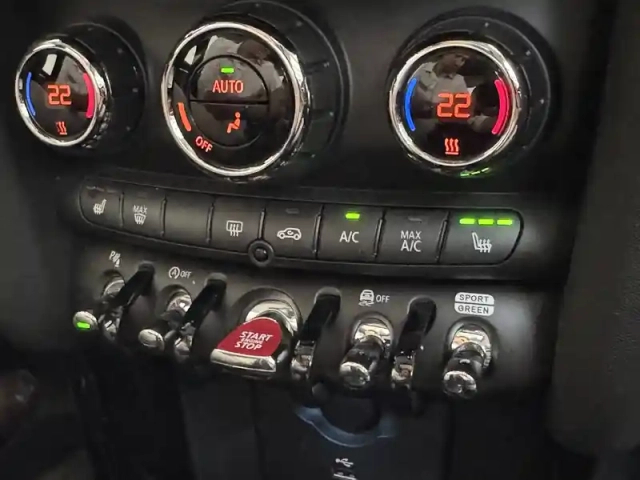 Mini Mini hatch 3 portes cooper 136 ch dkg7 — photo 36