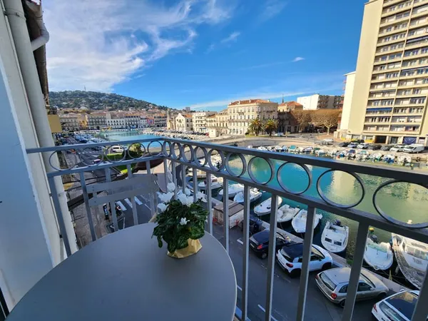 Appartement 3 pièce 69 m2 - vue Quais - Ascenseur et parkin