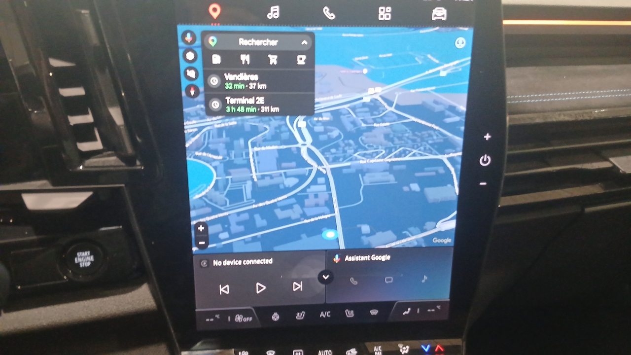 Renault Espace E-Tech hybrid 200 — photo 16