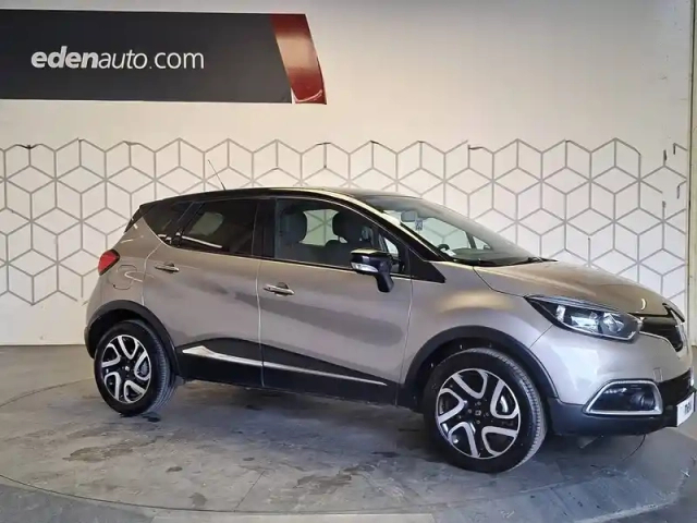 Renault Captur dci 90 energy eco² — photo 50