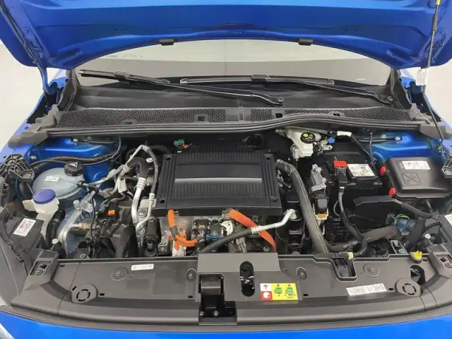 Peugeot 208 electrique 50 kwh 136ch — photo 22