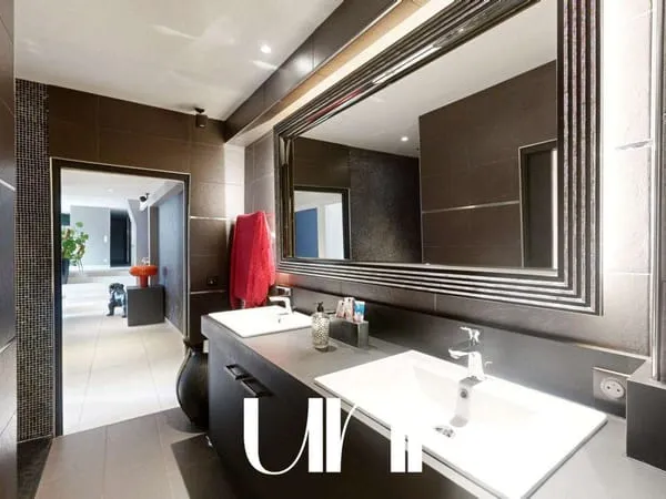 Appartement 5 pièces 137 m²