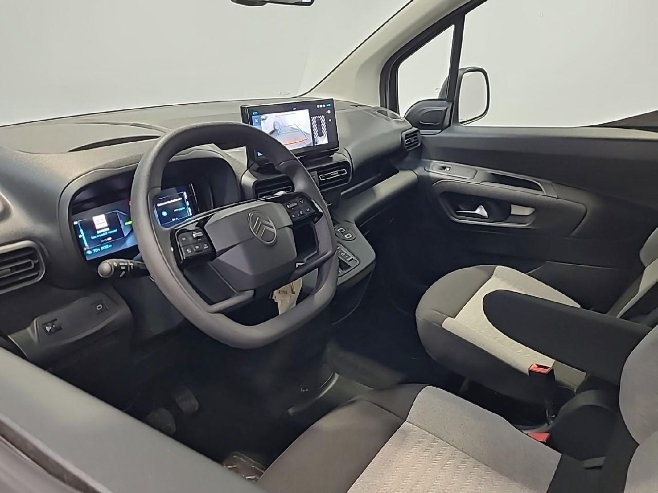 Citroën Berlingo e-berlingo taille xl 136 ch 54 kwh 7 places  plus — photo 9