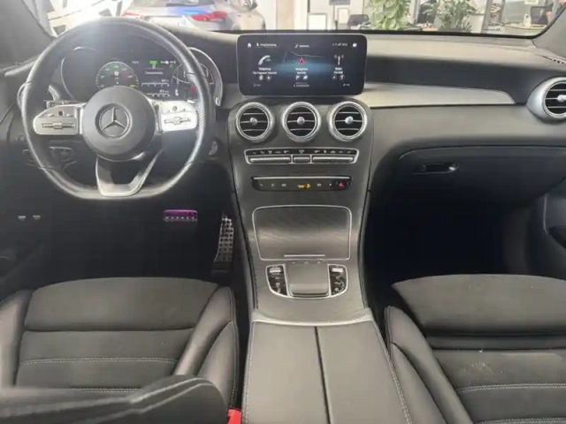 Mercedes Glc 300e 4matic suv amg line — photo 12