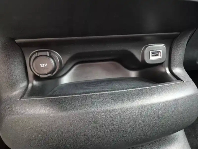 Citroën C4 cactus puretech 110 s&amp;s bvm6 — photo 14