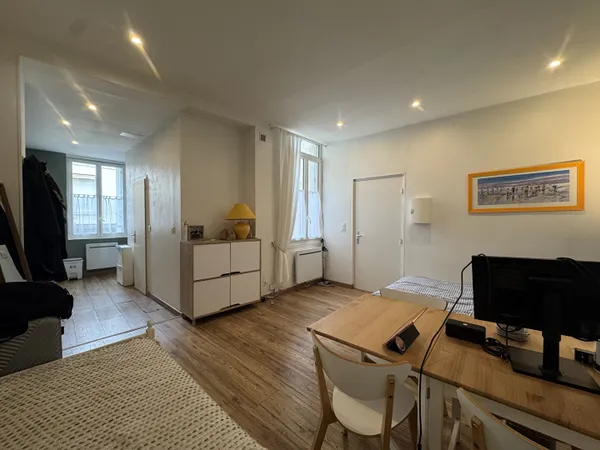Exclusivité à 20 mètres de la Place Colbert : Appartement T1bis 30m² refait à neuf