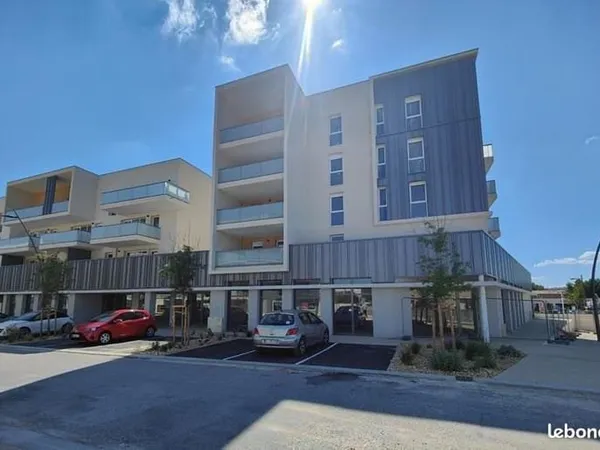 Commerce Location Les Angles   4221€