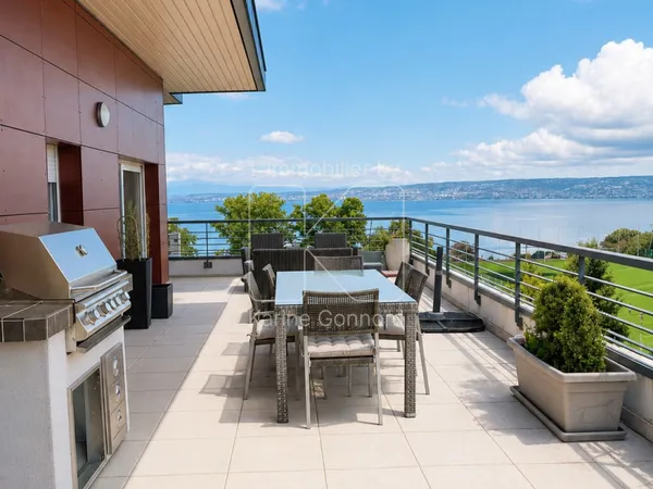 Evian les Bains - Penthouse avec vue sur le Lac spectaculaire