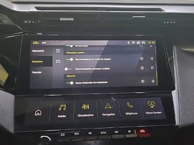 Peugeot 408 phev 225 e-eat8 — photo 23