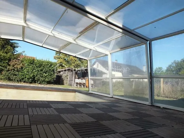 MAISON AVEC PISCINE