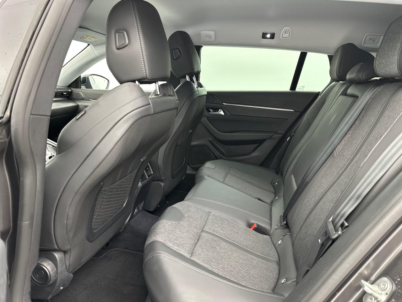 Peugeot 508 sw puretech 130 ch s&s eat8 allure pack — photo 12