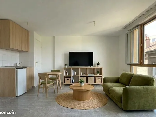 Studio meuble 25m²