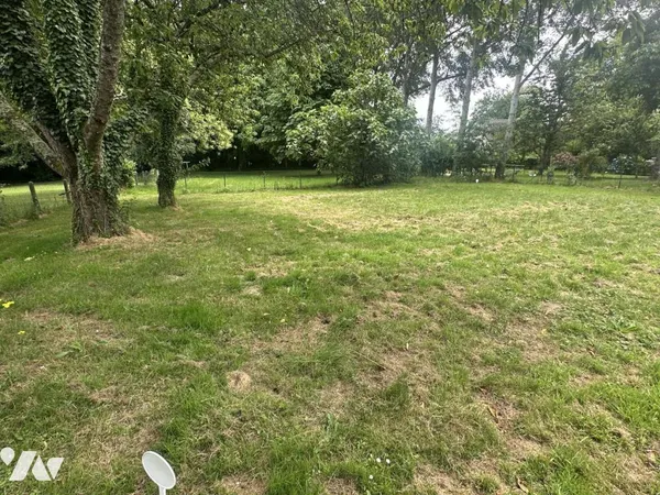 Terrain 1358 m²