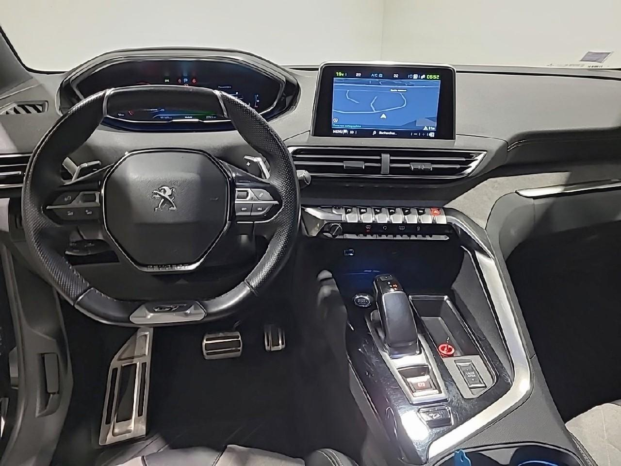 Peugeot 3008 hybrid4 300 e-eat8 gt — photo 12