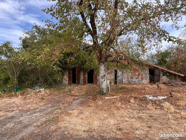 Corps de ferme 2.4 hectares