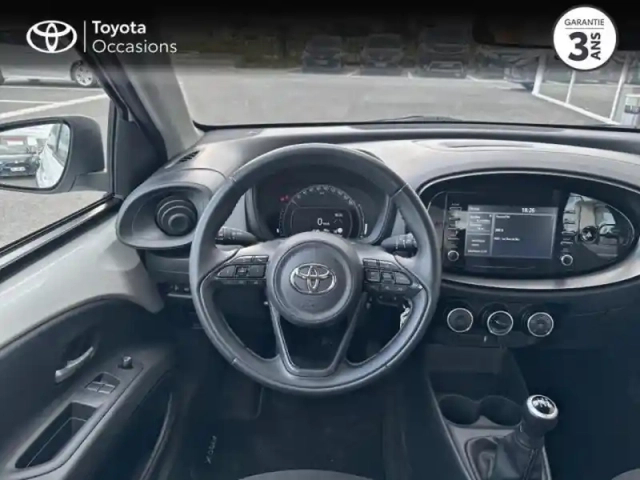 Toyota Aygo x 1.0 vvt-i 72ch dynamic — photo 9