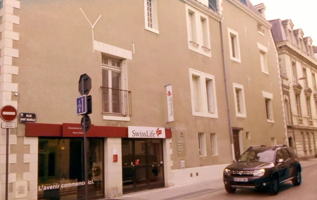Photo 1