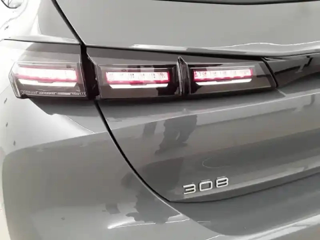 Peugeot 308 puretech 130ch s&amp;s bvm6 — photo 18