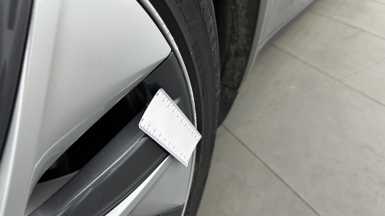 Tesla MODEL Y Standard RWD — photo 46