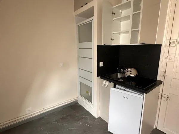 Chambre 9 m² rénovée - Paris 6e, Bd du Montparnasse