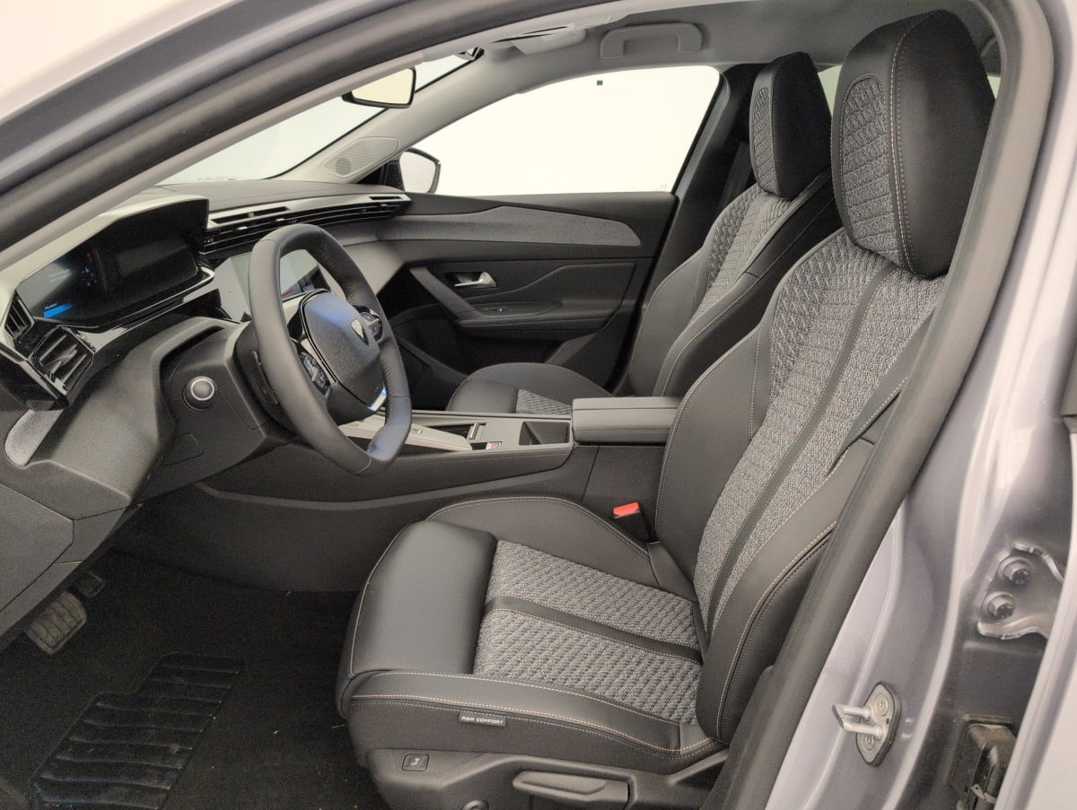 Peugeot 308 — photo 16