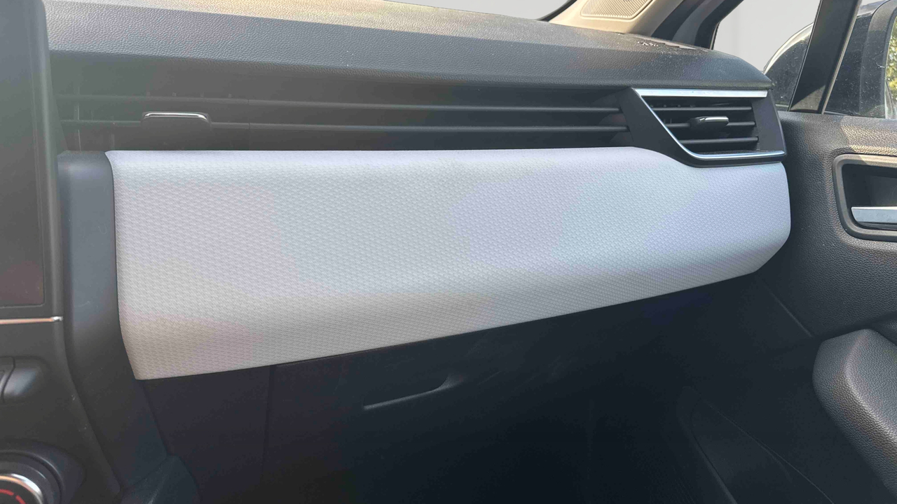 Renault Clio TCe 90 — photo 21