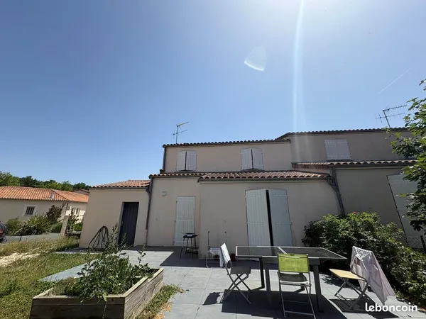 Maison meublée 80m² 2 chambres