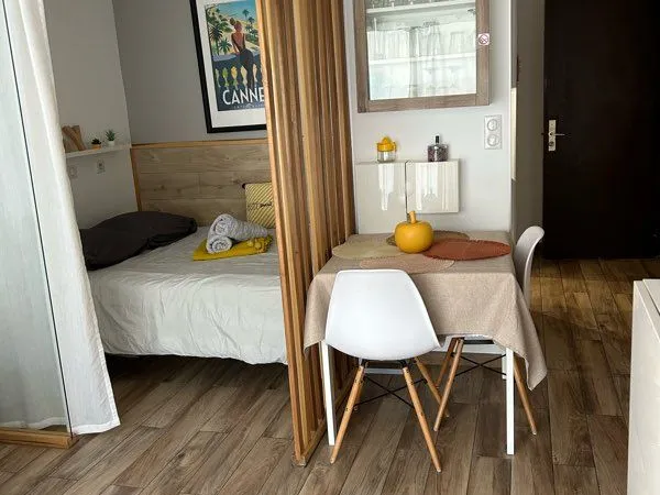 Studio meublé à louer au mois - Cannes - Cuisine équipée
