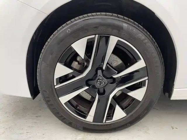 Peugeot 208 puretech 100 s&amp;s eat8 — photo 81