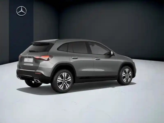 Mercedes Gla 200 d progressive line — photo 20