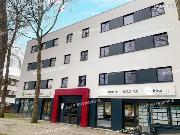 Bureaux 248 m²