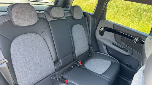 Mini Countryman 1.5 i 220 Plug in Hybrid ALL4 Steptronic6 - Northwood – 2020 – 50000 km – Hybride rechargeable – Boîte Automatique — photo 38