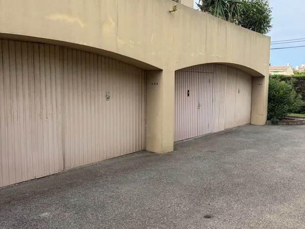 Garage / Cave Antibes