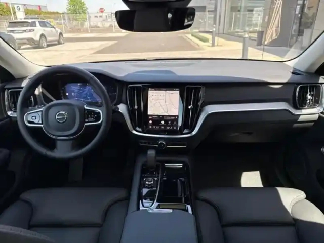 Volvo V60 t6 awd 253+145ch plus style dark geartronic 8 — photo 8
