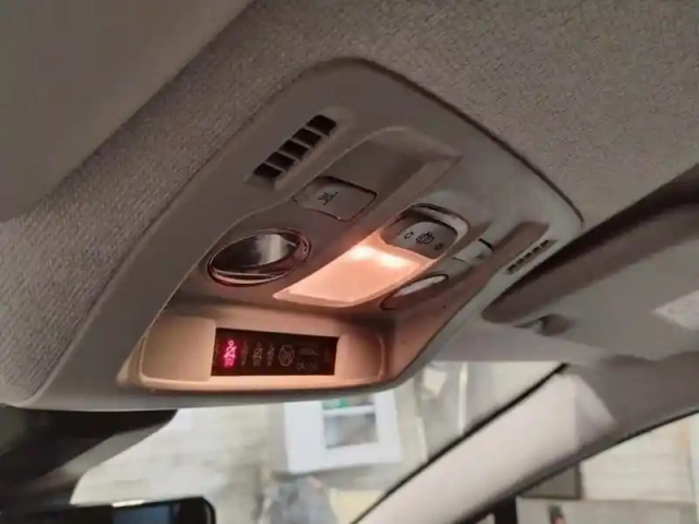 Citroën C3 puretech 83 s&amp;s bvm5 shine — photo 25