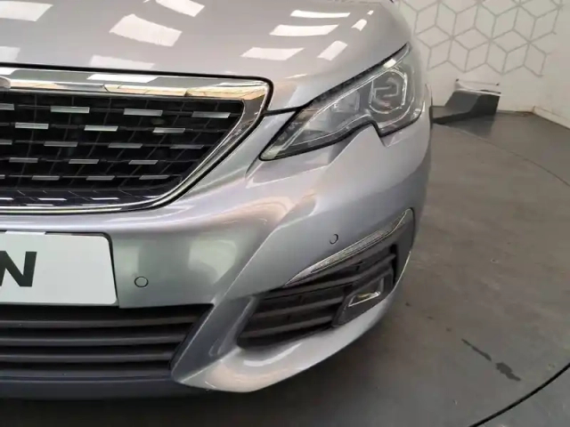 Peugeot 308 2.0 bluehdi 180ch s&amp;s eat8 — photo 10