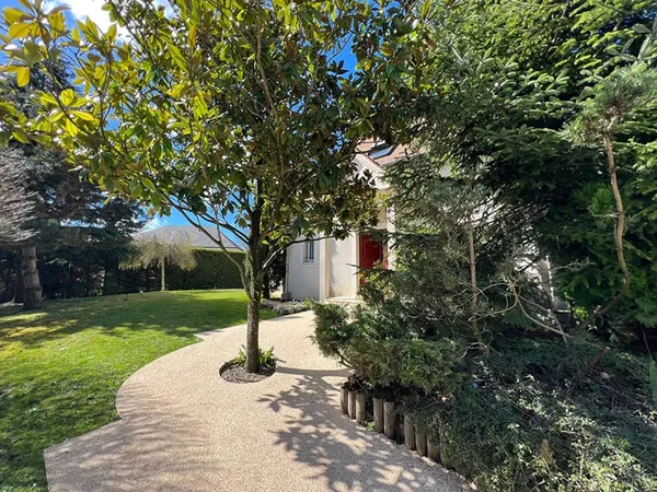EXCLUSIVITE Maison Feucherolles 7 pièce(s) 308 m2