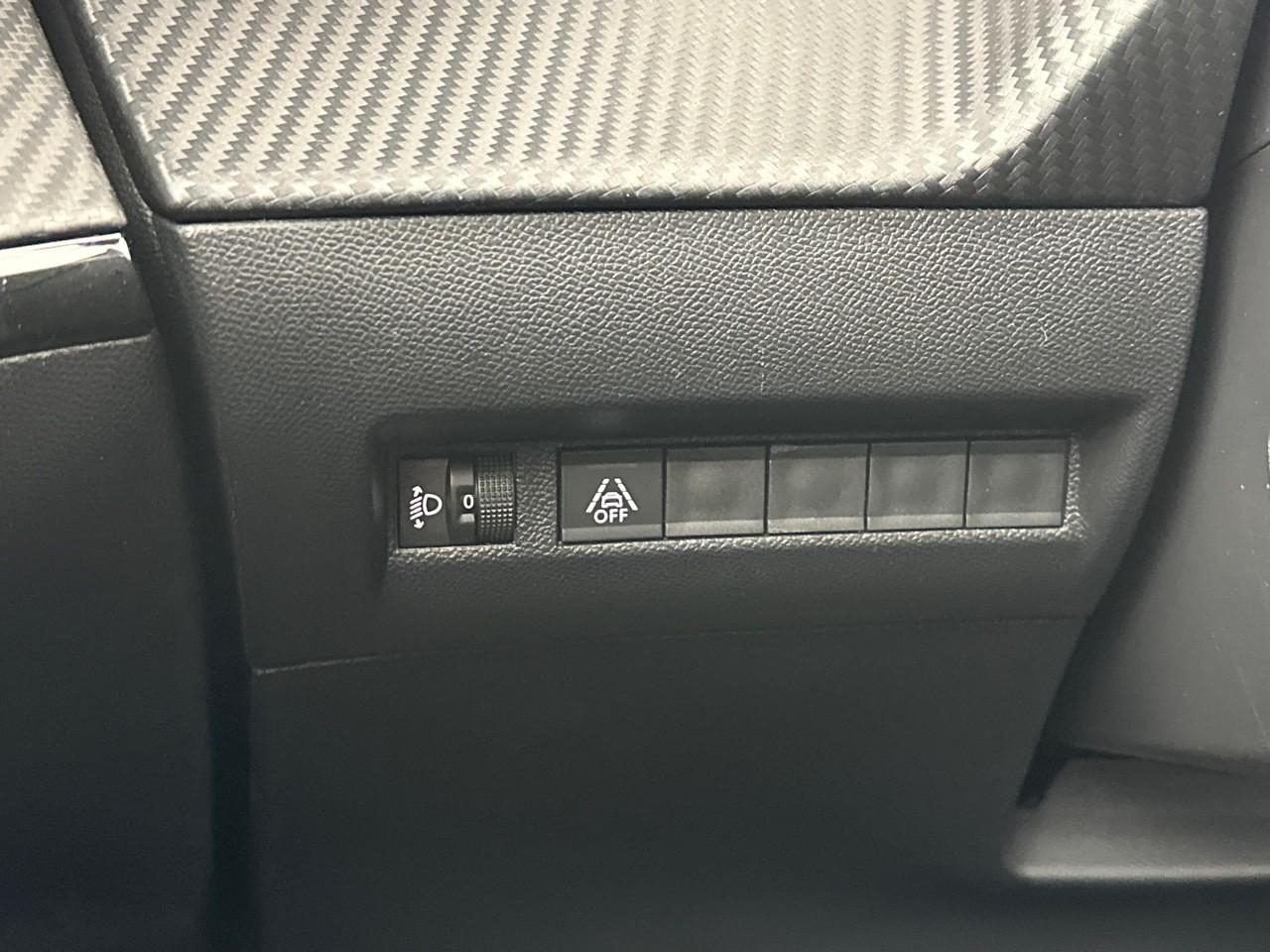 Peugeot 2008 bluehdi 130 s&s eat8 allure — photo 16