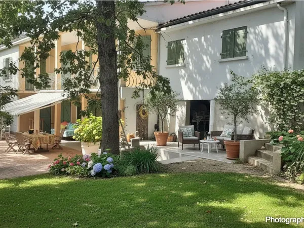 centre Bessières ? Maison familiale de caractère en duplex inversé ? Vue panoramique exceptionnelle 