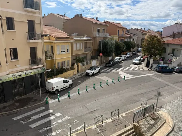 MAISON DE VILLE
