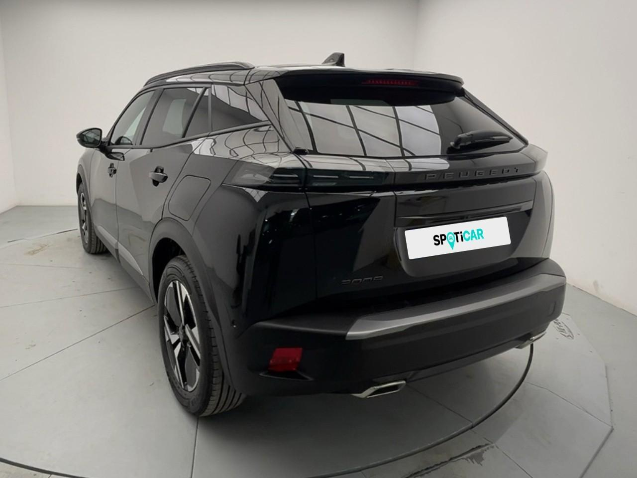 Peugeot 2008 130 s&s eat8 allure — photo 3