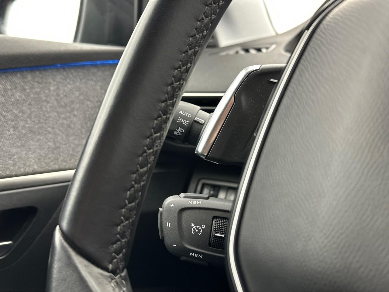 Peugeot 3008 hybrid 225 e-eat8 allure pack — photo 22