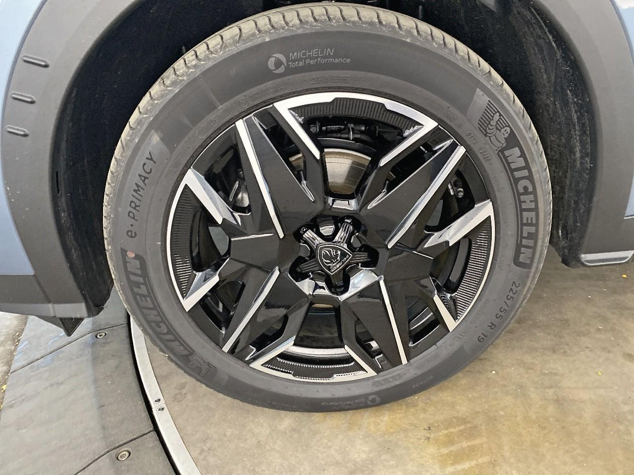 Peugeot 3008 hybrid 145 e-dcs6 allure — photo 11