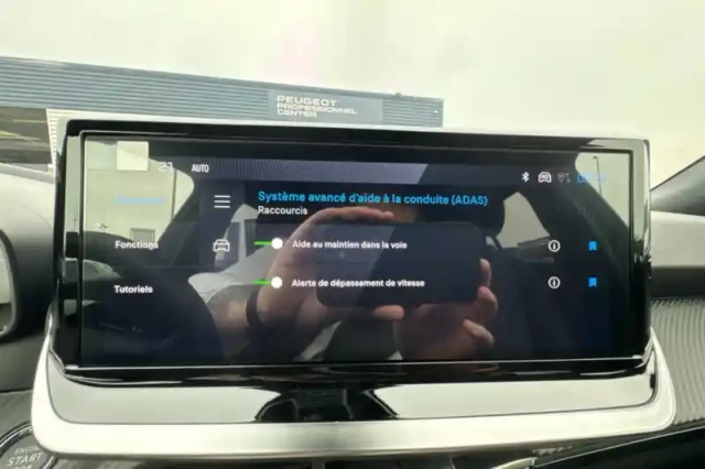 Peugeot 2008 electrique 54 kwh 156 ch — photo 19