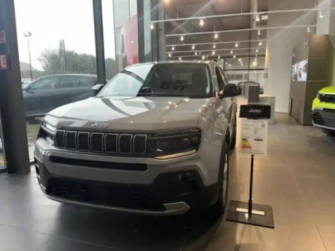 Jeep Avenger 1.2 turbo t3 100ch altitude