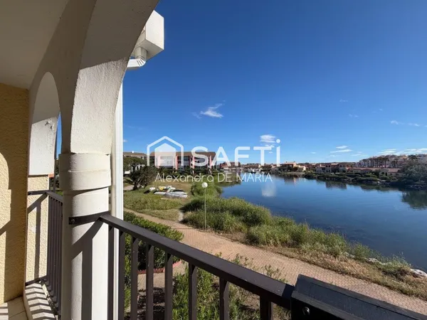 APPARTEMENT 1 CHAMBRE AVEC TERRASSE VUE ETANG