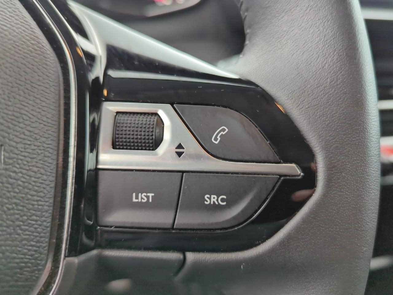 Peugeot 208 puretech 100 s&s bvm6 active — photo 24