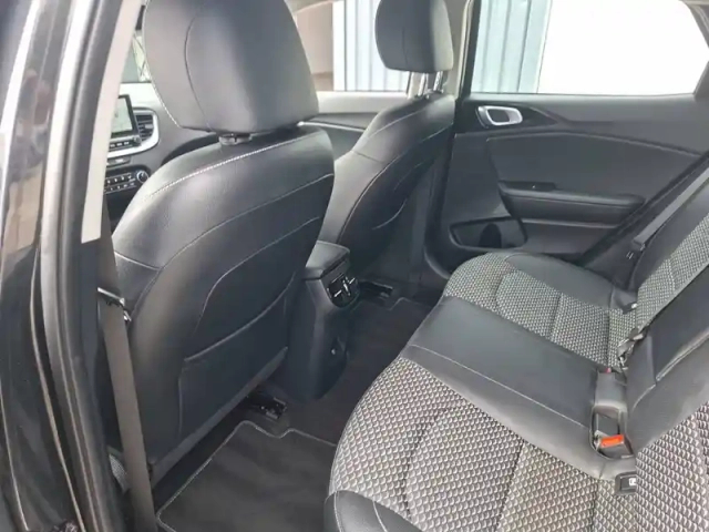 Kia Xceed 1.5l t-gdi 160 ch bvm6 — photo 16